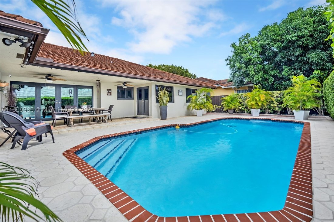 House in Miami, Florida, United States 1 - 16640362