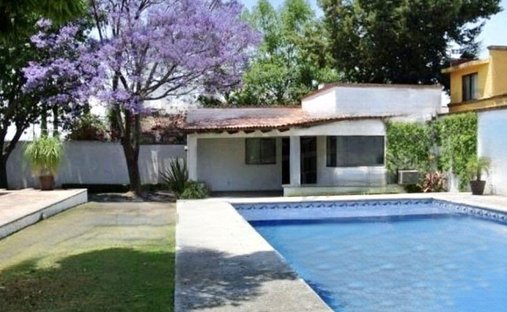 House in Juriquilla, Querétaro, Mexico 1