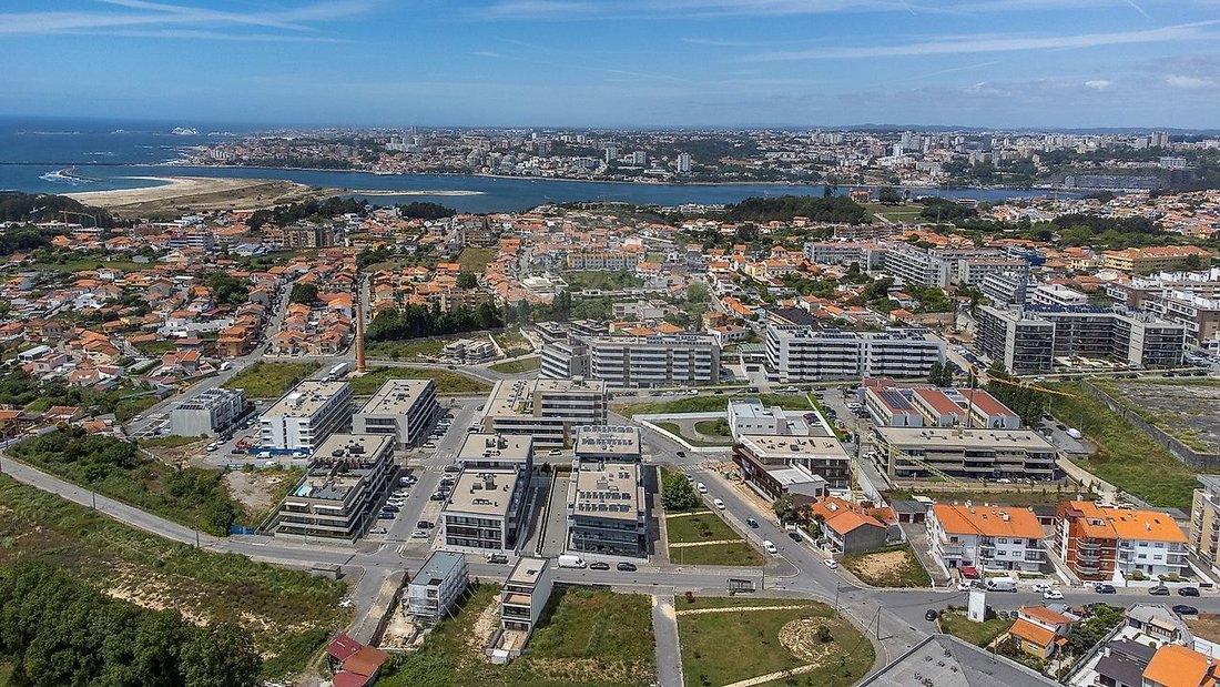 Land in Canidelo, Porto District, Portugal 1 - 18155619