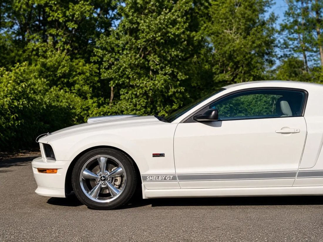 Coupe in Billerica, MA, United States 5 - 18164218