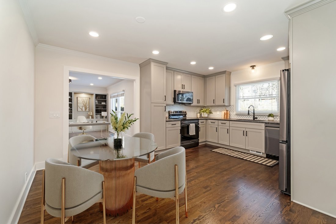 Co Op in Forest Hills, Tennessee, United States 4 - 18162387