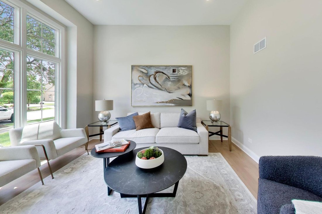 House in Aurora, Illinois, United States 4 - 18168968