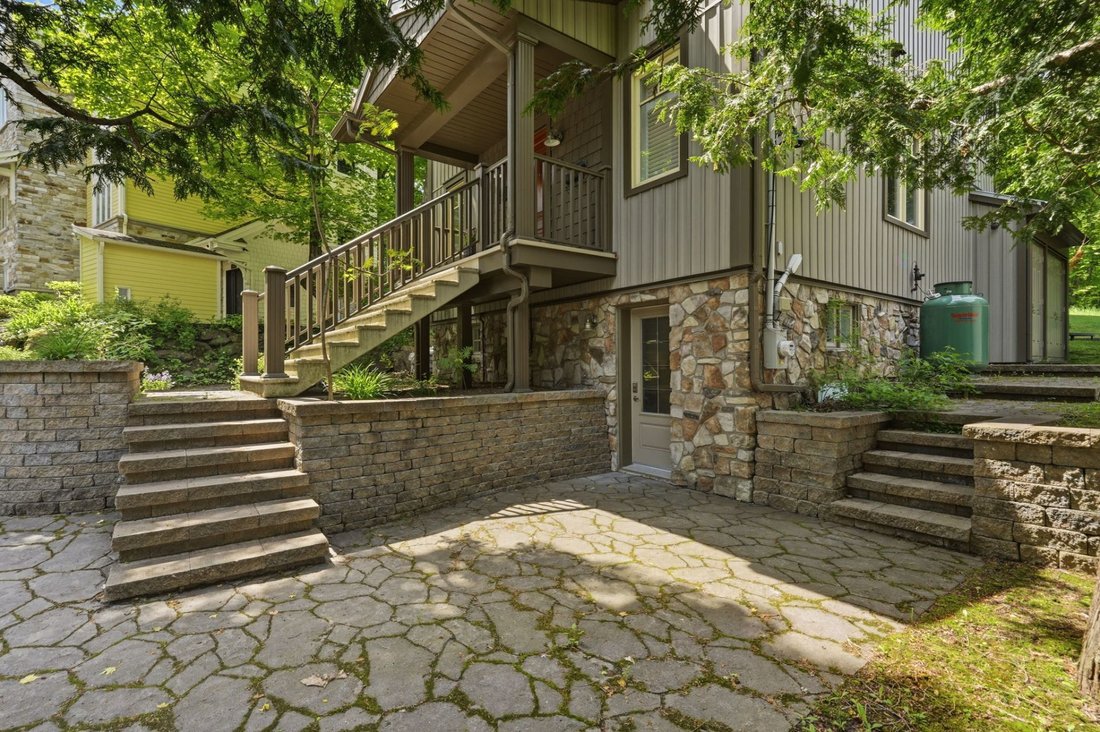 House in Bromont, Quebec, Canada 4 - 18160503