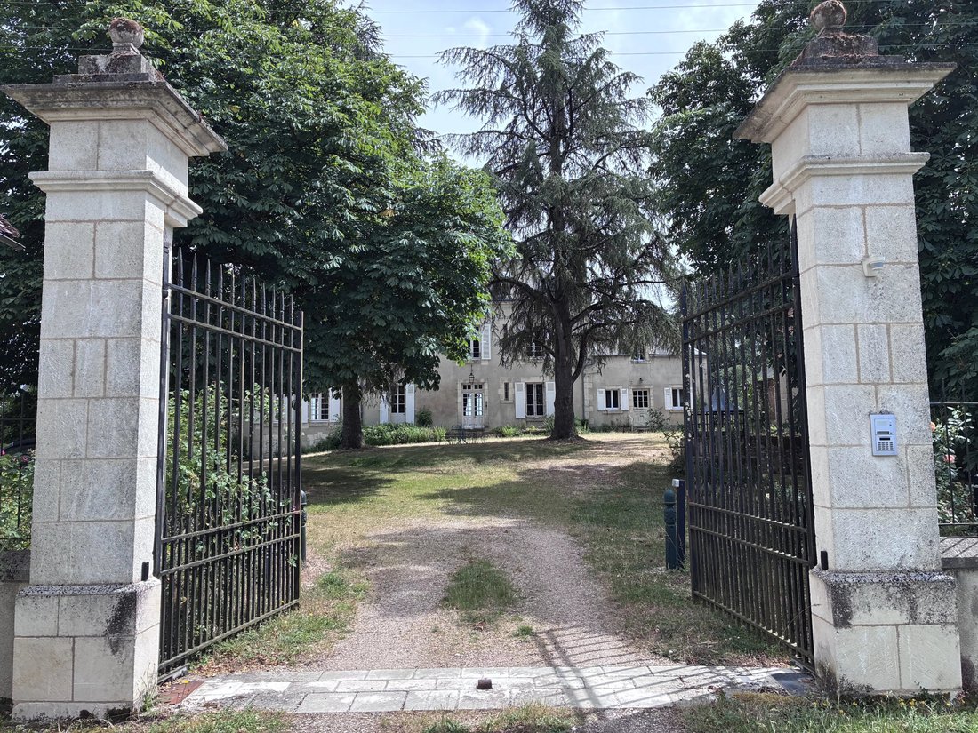 House in Saint-Gaultier, Centre-Val de Loire, France 2 - 18160672