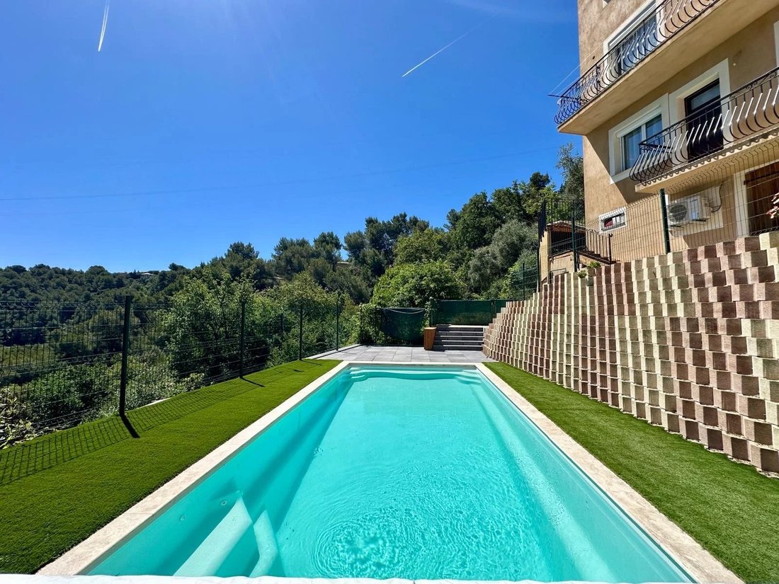 House in Falicon, Provence-Alpes-Côte d'Azur, France 1 - 17734508