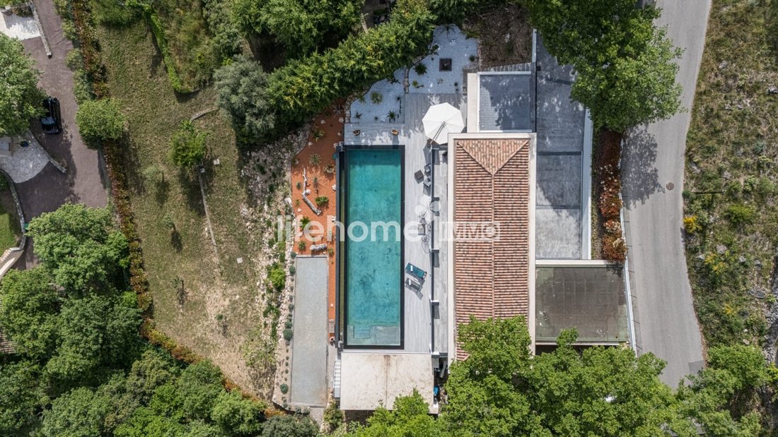 Villa in Tourrettes-sur-Loup, Provence-Alpes-Côte d'Azur, France 1 - 16942023