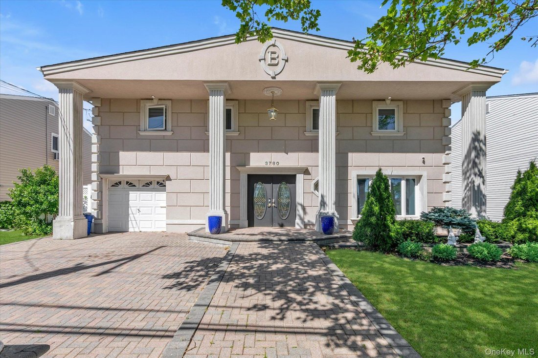 House in Oceanside, New York, United States 1 - 17918089
