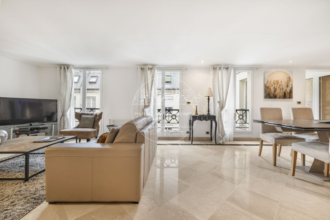 Apartment in Palais Royal, Paris 1er Arrondissement, Paris 3 - 18155980