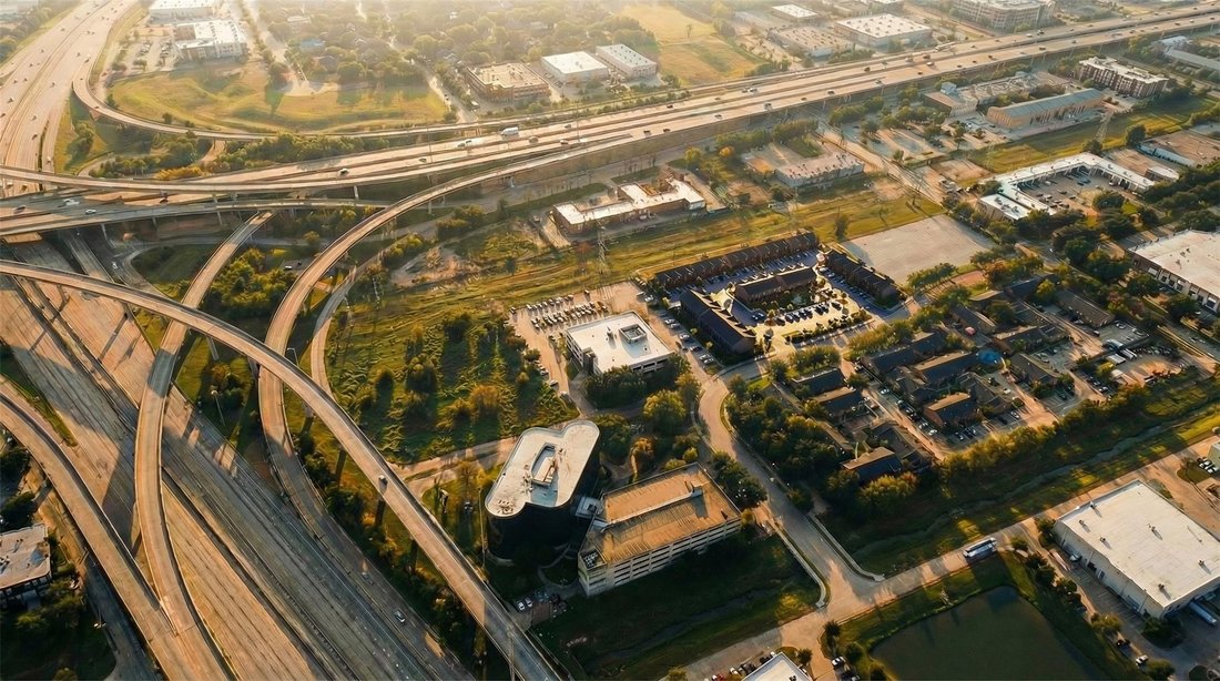 Houston, Texas, United States 2 - 18159842