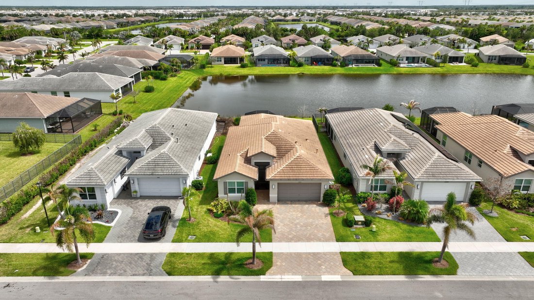 House in Port St. Lucie, Florida, United States 2 - 18155557
