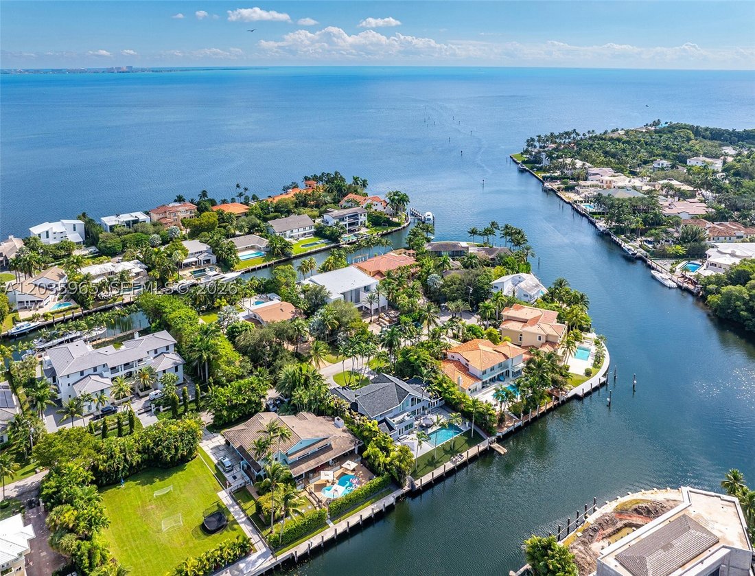 House in Miami, Florida, United States 3 - 18160136