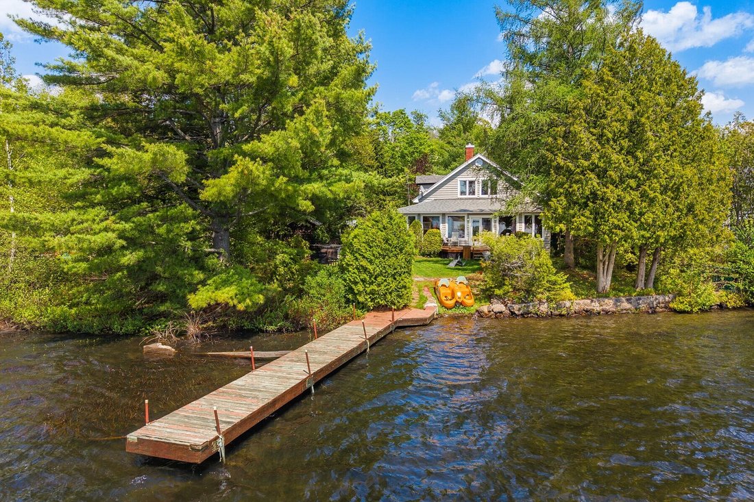 House in Saint-Hippolyte, Quebec, Canada 1 - 18164010