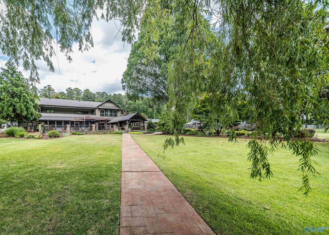 House in Guntersville, Alabama, United States 1 - 18121389