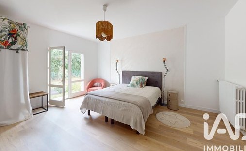 House in Sainte-Soulle, Nouvelle-Aquitaine, France 1