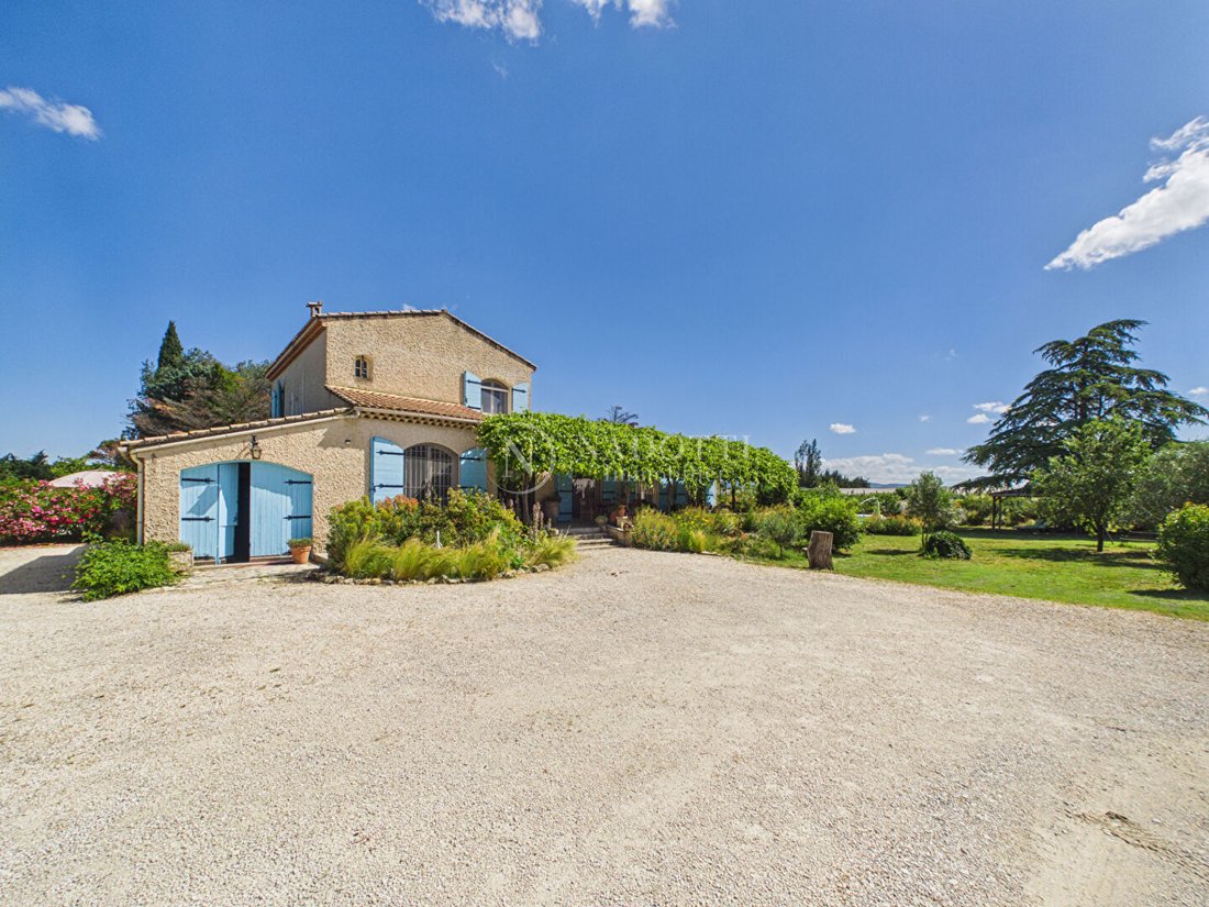 House in Cavaillon, Provence-Alpes-Côte d'Azur, France 1 - 18155785