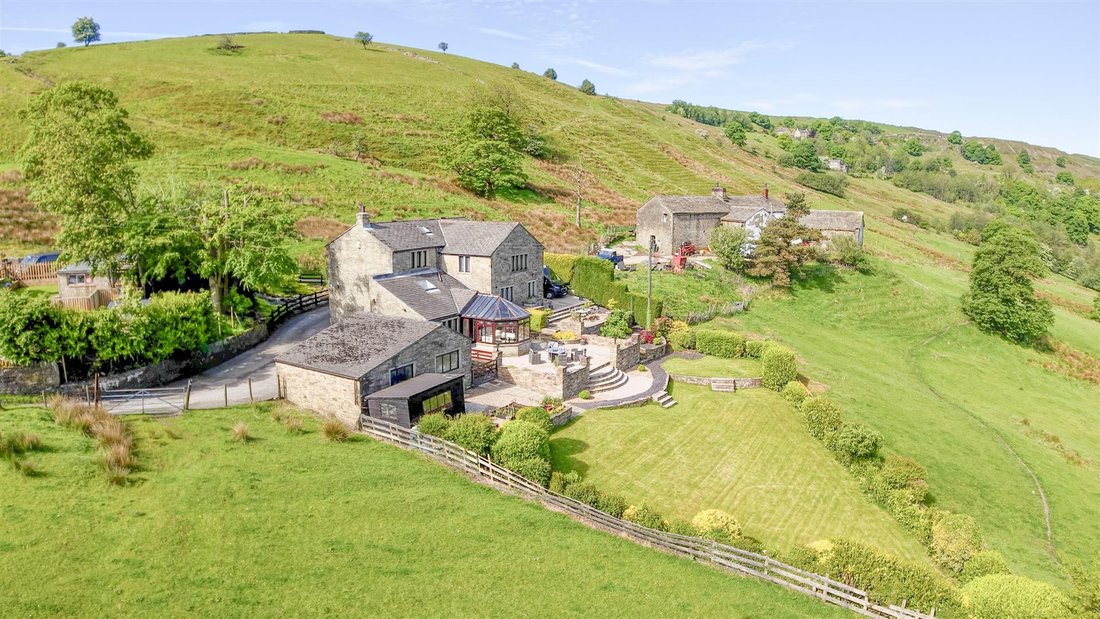 House in Waterfoot, England 2 - 18168677