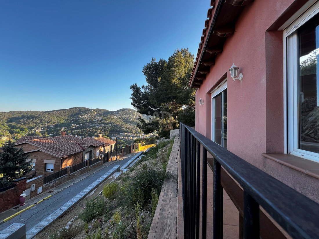 Townhouse in Sant Fost de Campsentelles, Catalonia, Spain 1 - 18170581