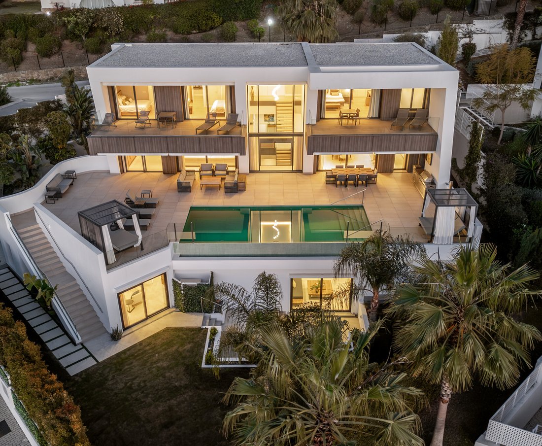 Villa in Estepona, Andalusia, Spain 2 - 18154488