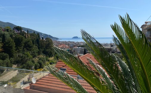 Penthouse in Central Hill, Alassio, Liguria 1