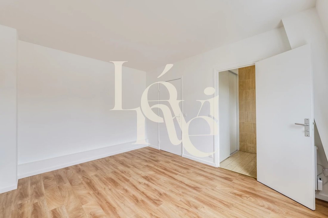 Apartment in Hôtel de Ville-Planchette, Levallois-Perret, France 4 - 18155863