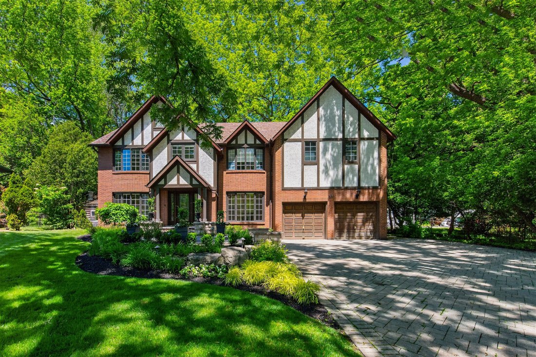 House in Hamilton, Ontario, Canada 1 - 18156332