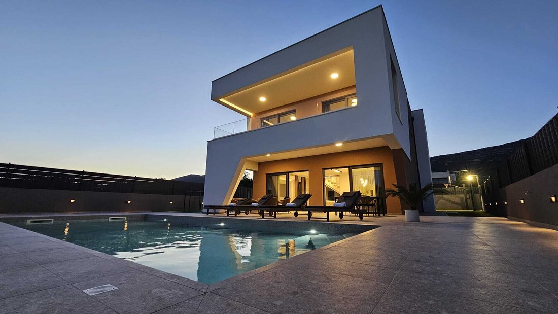 Villa in Kastel Stari, Split-Dalmatia County, Croatia 2 - 18157414