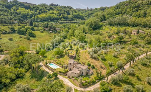 Casa di campagna a Volterra, Toscana, Italia 1
