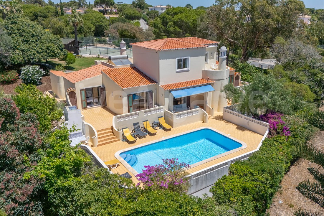 Villa in Carvoeiro, Algarve, Portugal 1 - 18154015