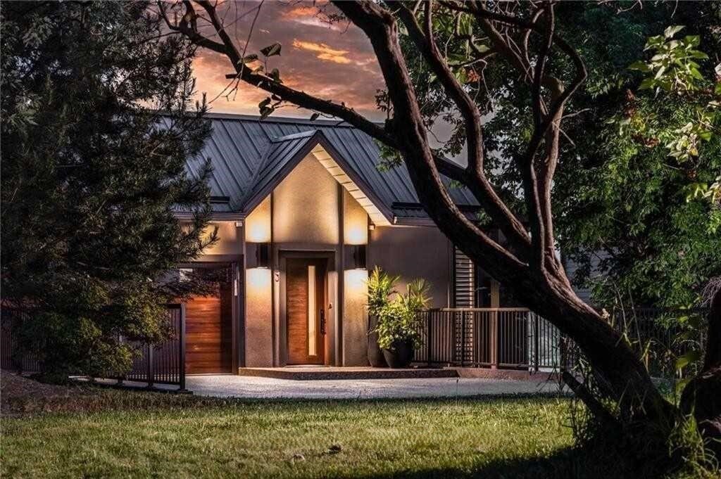 House in St. Catharines, Ontario, Canada 2 - 18155651