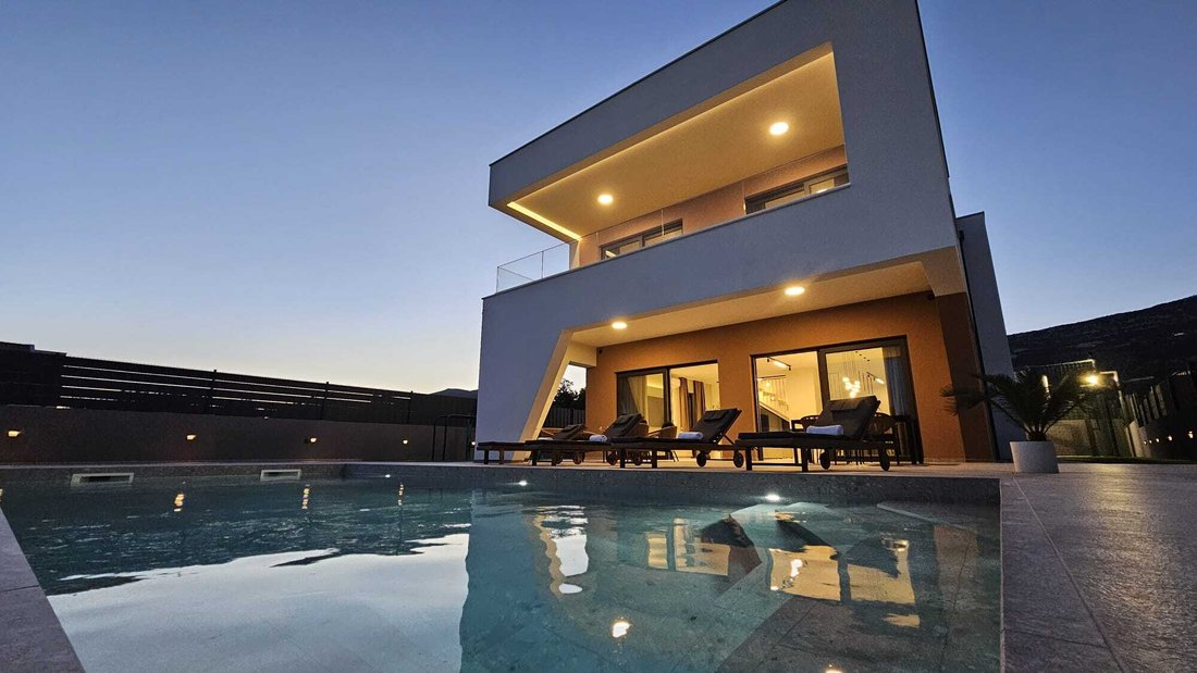Villa in Kastel Stari, Split-Dalmatia County, Croatia 1 - 18157414