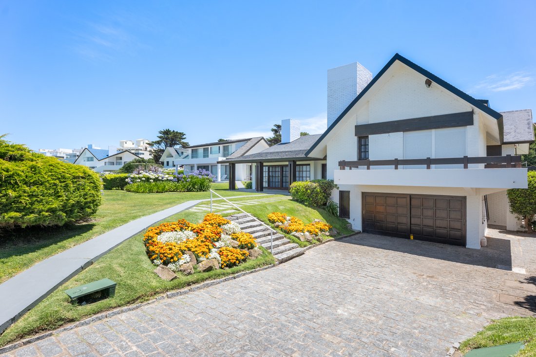 Estate in Playa Brava, Uruguay 4 - 18157534