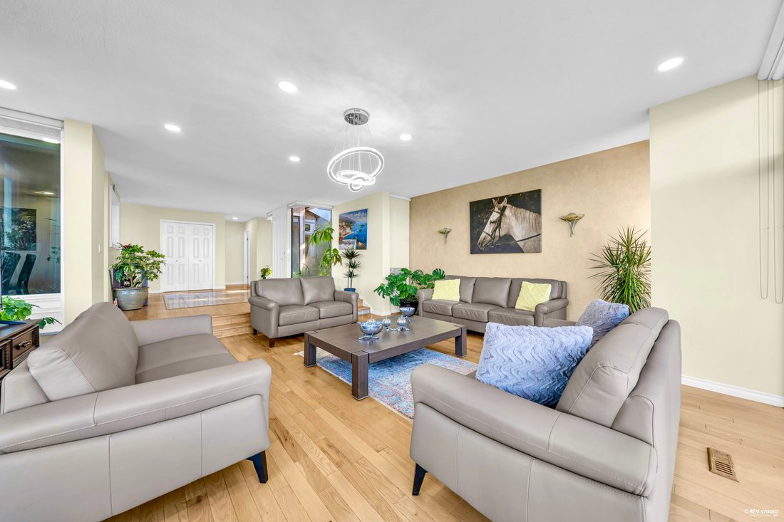 House in West Vancouver, British Columbia, Canada 4 - 18157382