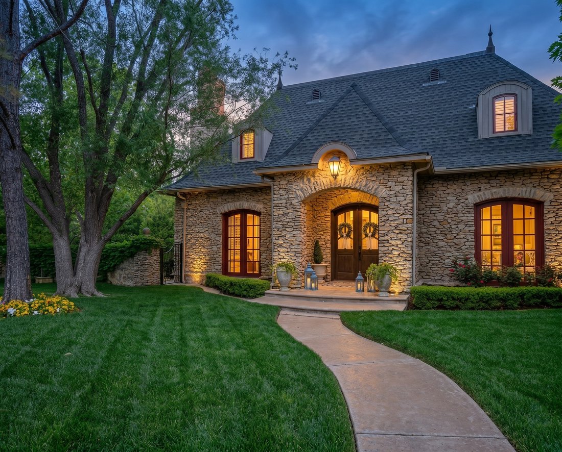 House in Edmond, Oklahoma, United States 3 - 18165462