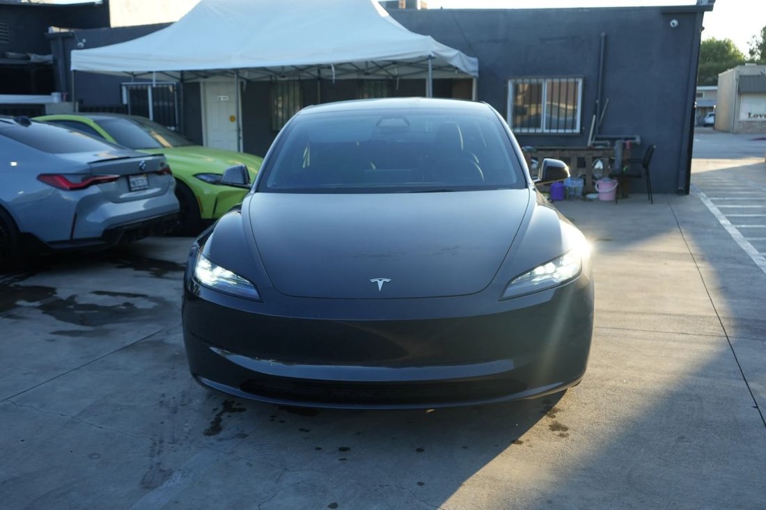 Sedan in San Gabriel, CA, United States 2 - 18166059