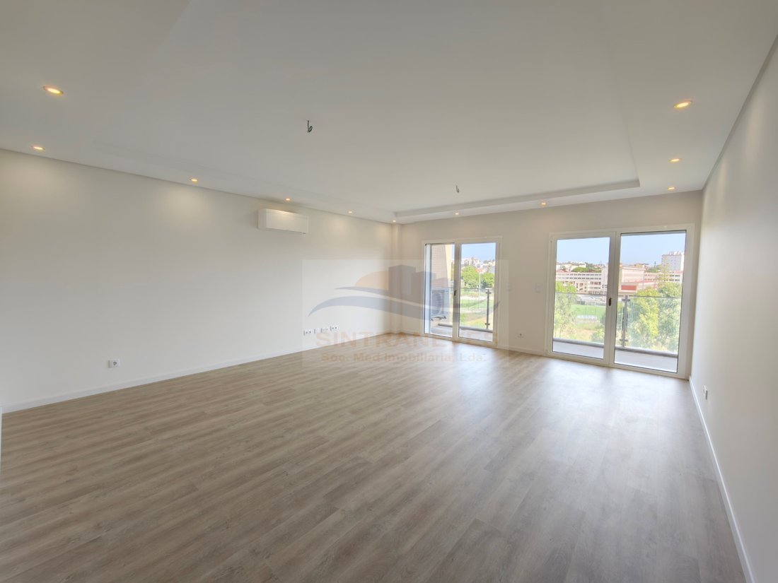 Apartment in Carcavelos e Parede, Lisbon, Portugal 5 - 18168951