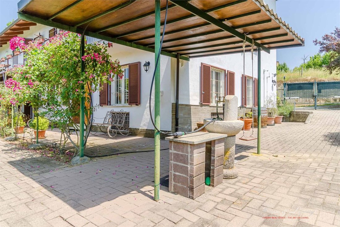 Villa in Trofarello, Piedmont, Italy 4 - 18166784