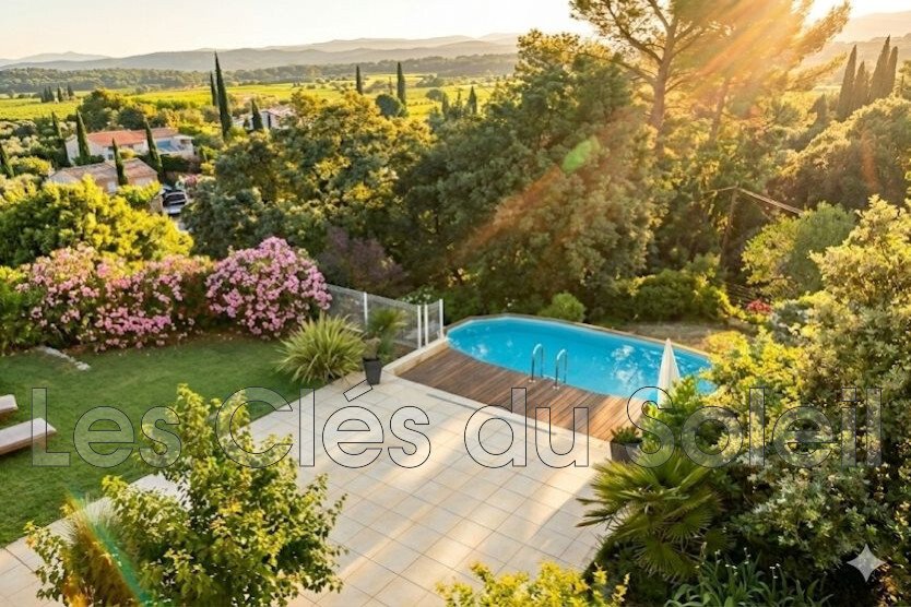 Villa in Montfort-sur-Argens, Provence-Alpes-Côte d'Azur, France 1 - 17557652