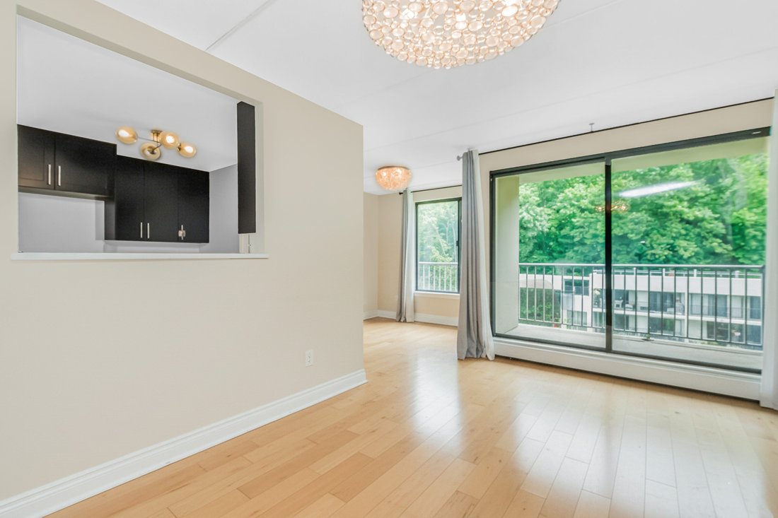Yonkers, New York, United States 4 - 18171806