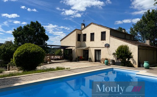 House in Charles de Gaulle, Cahors, France 1