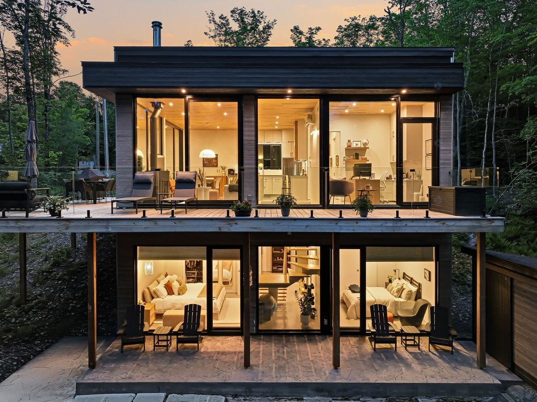House in Magog, Quebec, Canada 1 - 16966611