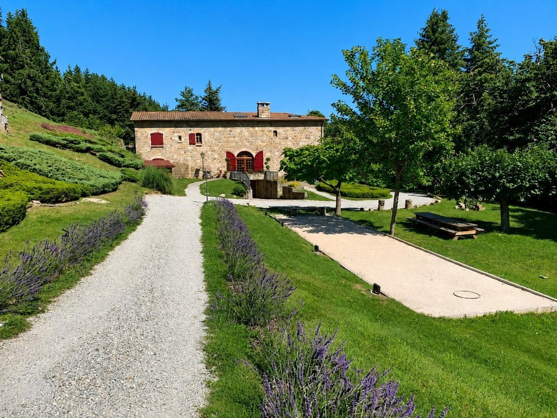 House in Saint-Apollinaire-de-Rias, Auvergne-Rhône-Alpes, France 1 - 18169377