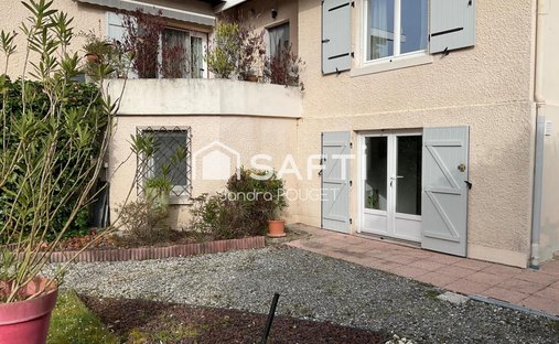 House in Aiguillon, Arcachon, France 1