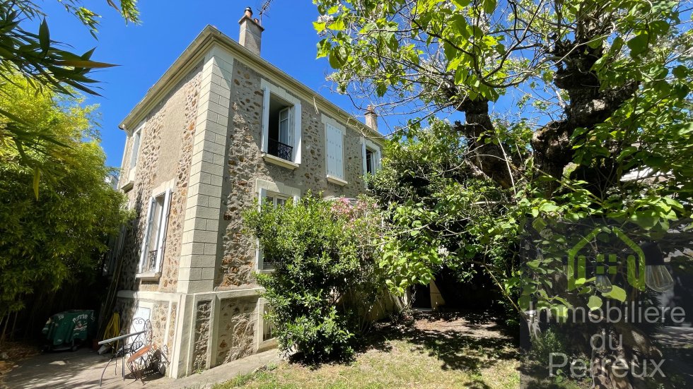 House in Neuilly-Plaisance, Ile-de-France, France 1 - 18167417