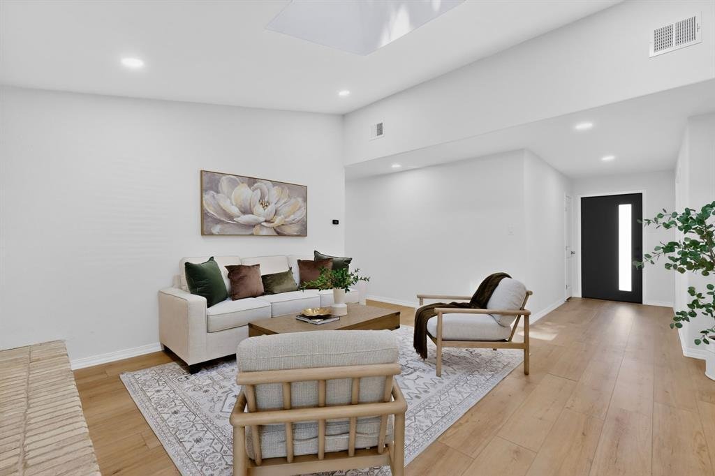 House in Dallas, Texas, United States 3 - 18168650