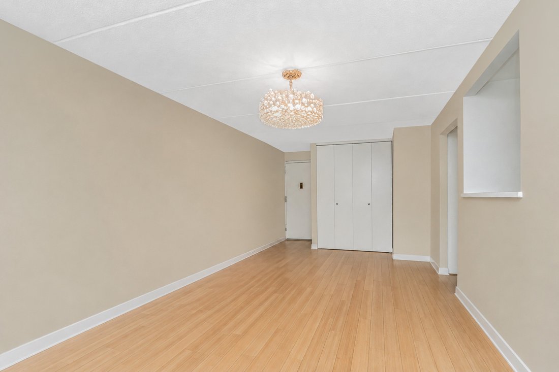 Yonkers, New York, United States 5 - 18171806