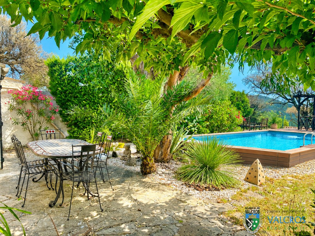 Villa in La Londe-les-Maures, Provence-Alpes-Côte d'Azur, France 1 - 18167373