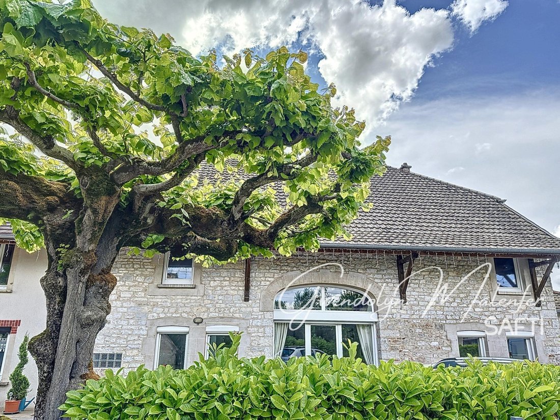 House in Arc-et-Senans, Bourgogne – Franche-Comté, France 1 - 18169395