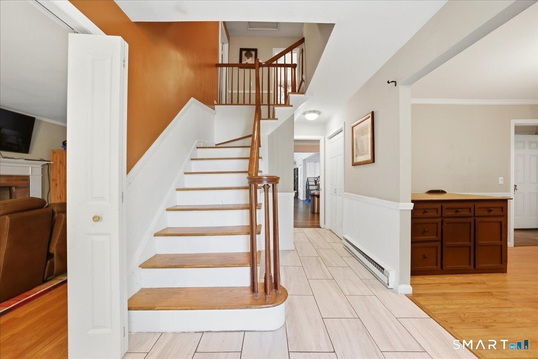 House in Danbury, Connecticut, United States 3 - 18168605
