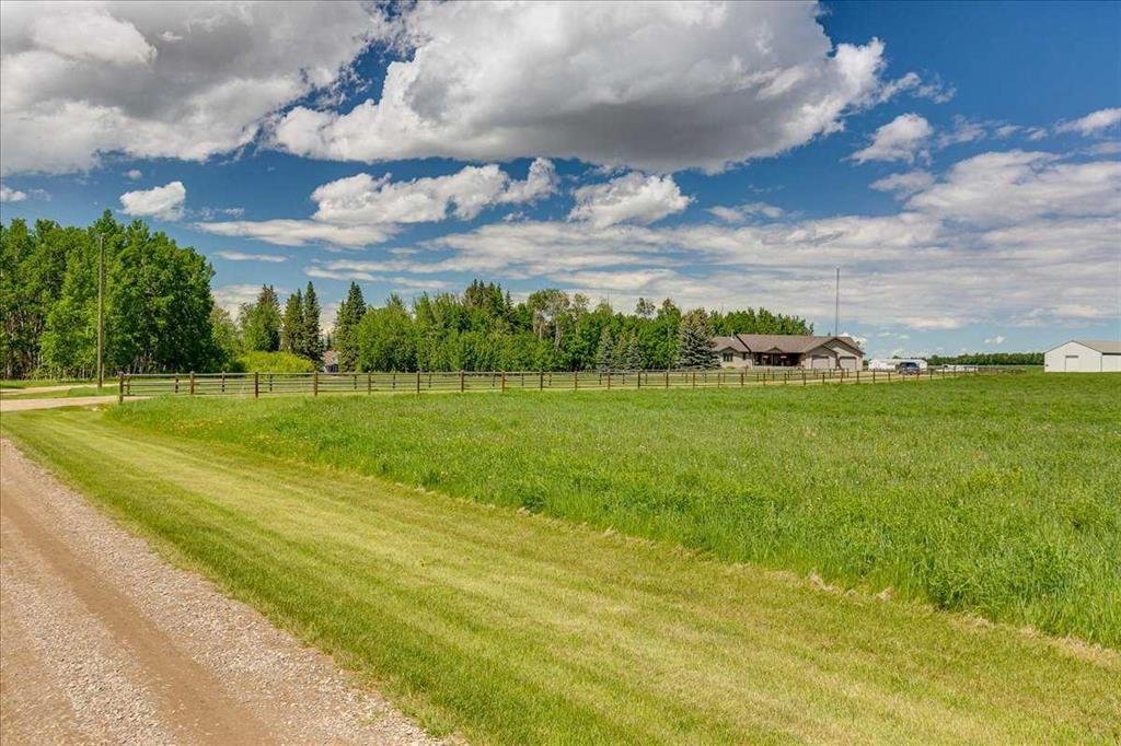 House in AB, Alberta, Canada 3 - 18171605