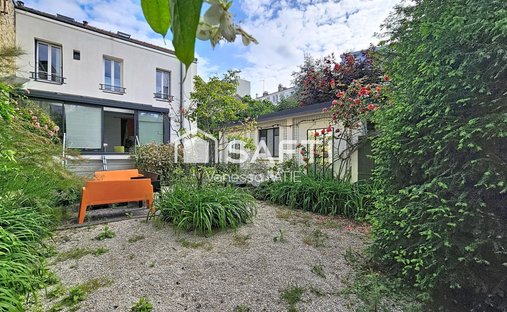 House in Les Sablonnieres, Malakoff, France 1